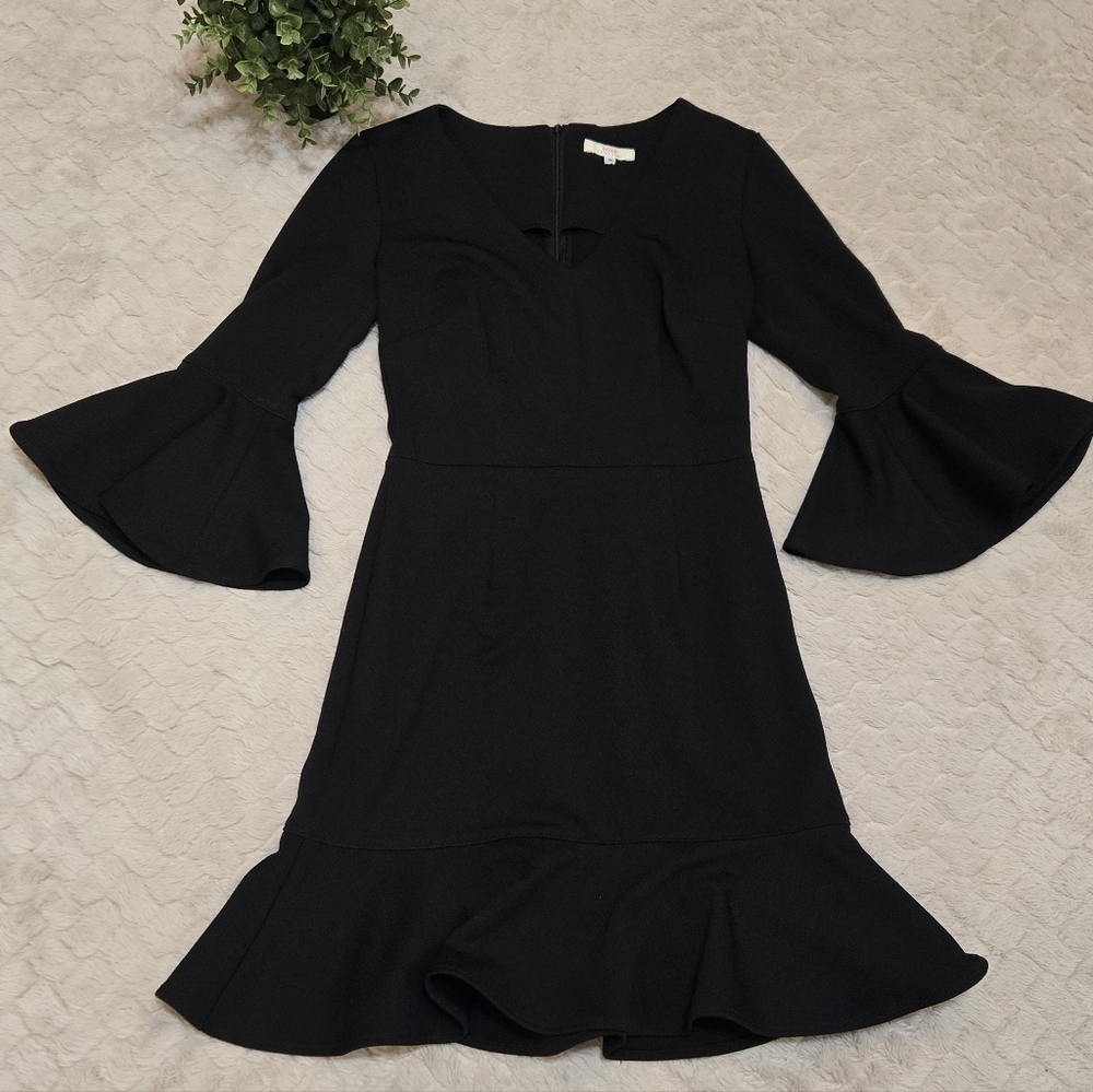 Trina Turk Black V-Neck Bell Sleeves Ruffle Formal Dress, Size 4